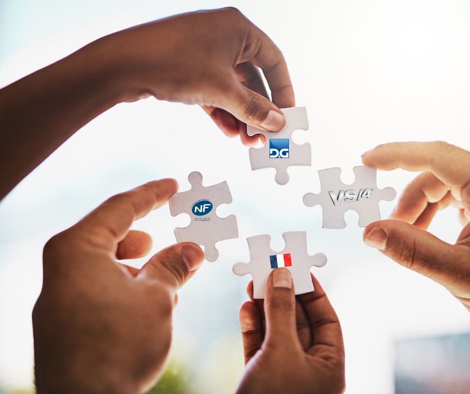 H&auml;nde und Puzzleteile als Zeichen des Teams